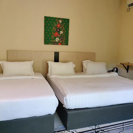 The Firefly Resort Semporna Exterior photo